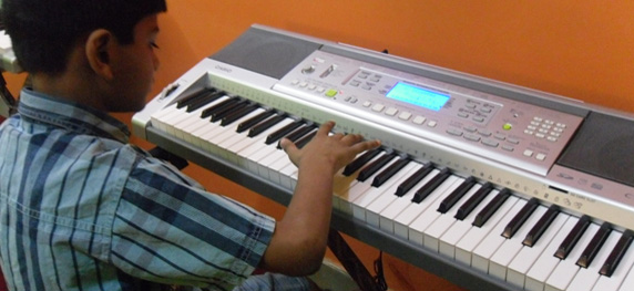 keyboard classes in indirapuram